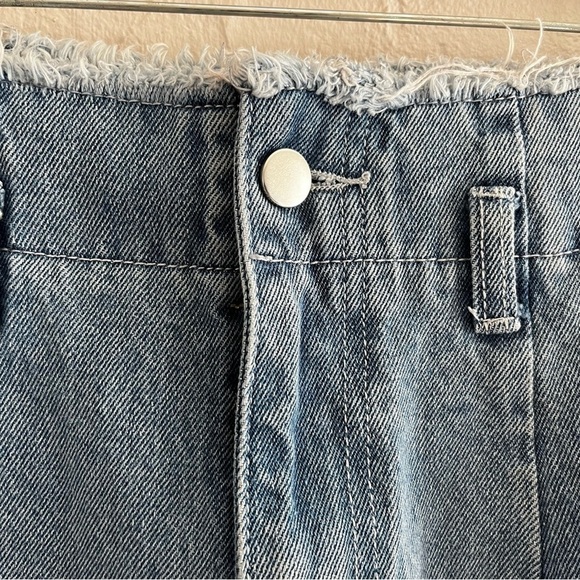 FOREVER 21 High Rise Jeans Size Small - Picture 3 of 8